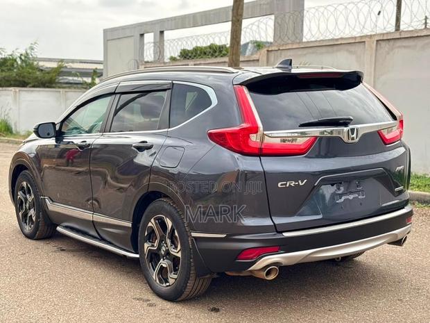 Honda CR-V Touring AWD 2018 Gray