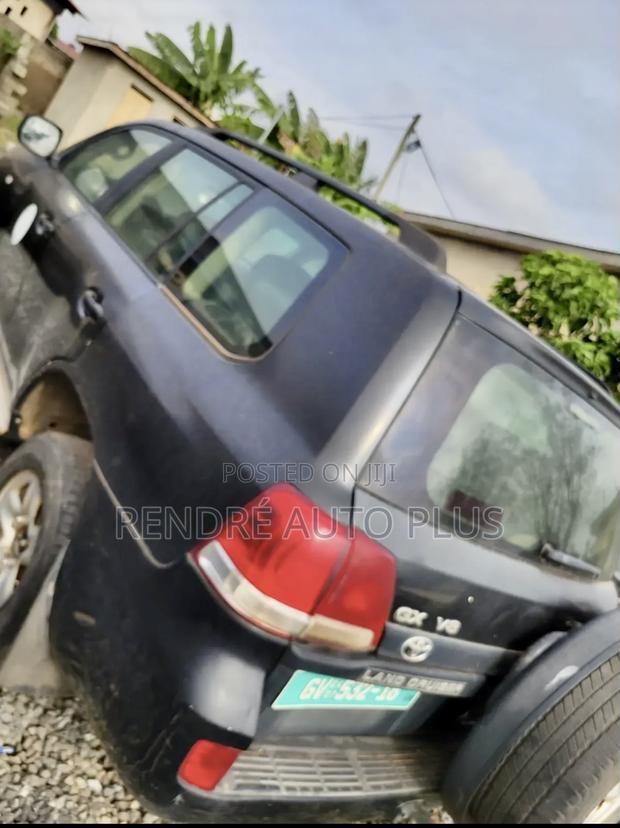 Toyota Land Cruiser 2011 Gray