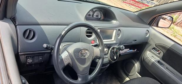 Toyota Sienta 2015 Black