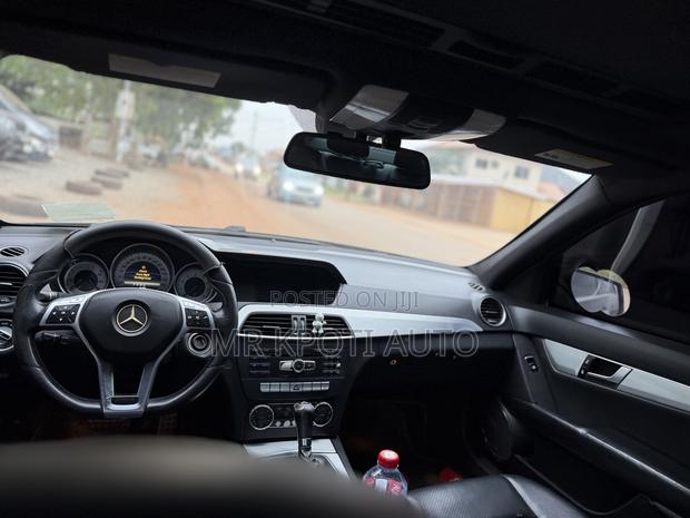 Mercedes-Benz C250 2014 Black