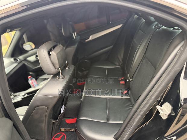 Mercedes-Benz C250 2014 Black