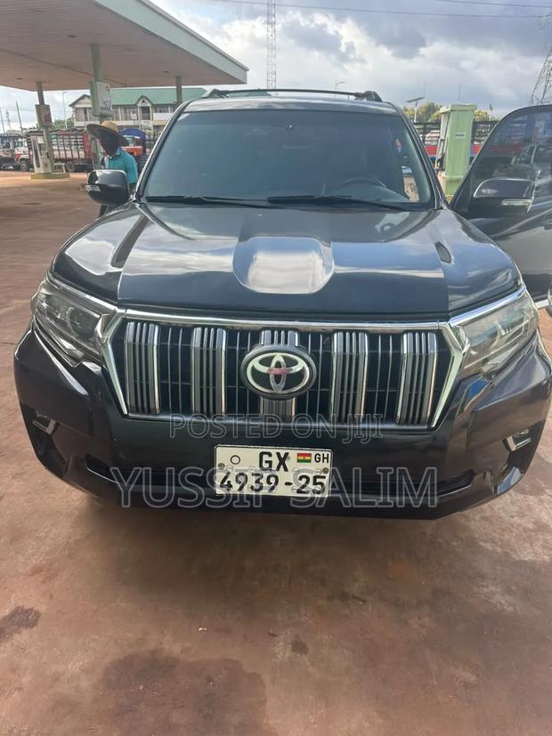 Toyota Land Cruiser Prado 2013 Black
