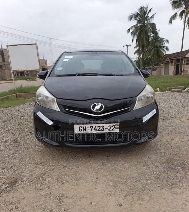 Toyota Vitz 2012 Black