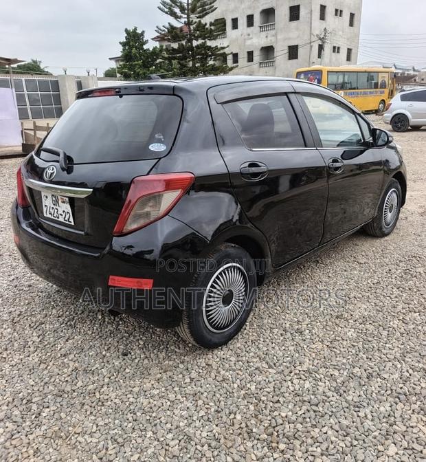 Toyota Vitz 2012 Black