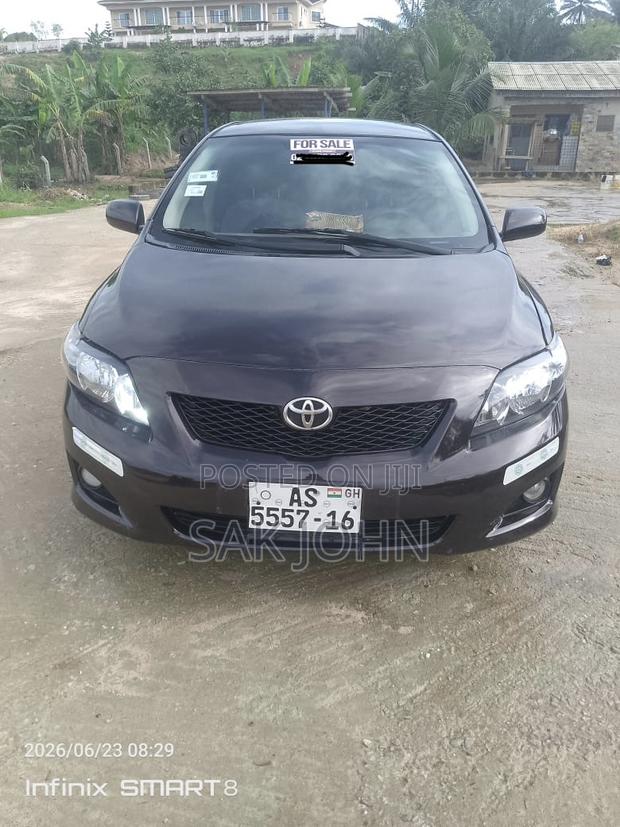 Toyota Corolla LE 4dr Sedan (1.8L 4cyl 4A) 2010 Matt Black