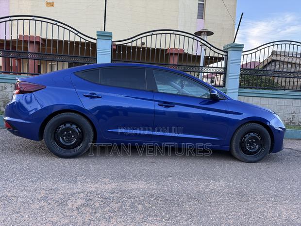 Hyundai Elantra 2020 Blue