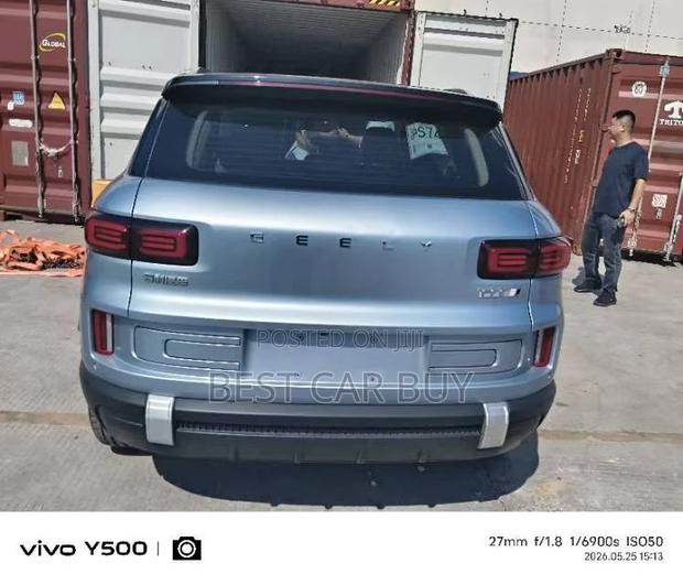 Geely Emgrand X7 2022 Blue