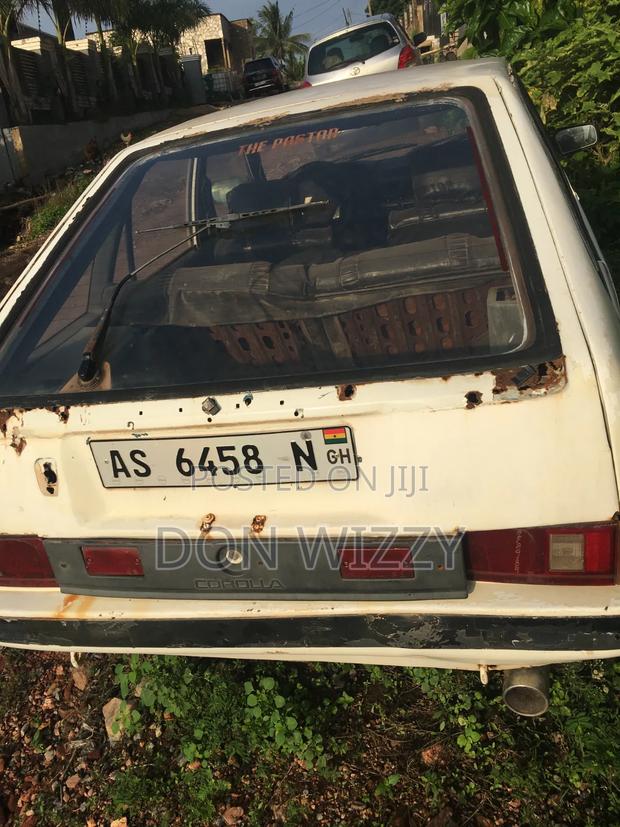Toyota Corolla 1985 White