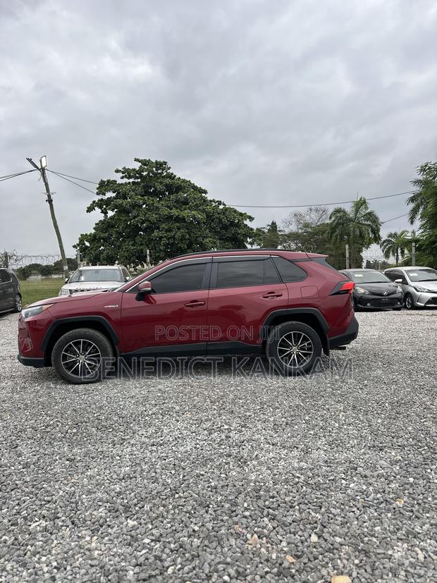 Toyota RAV4 2020 Burgundy