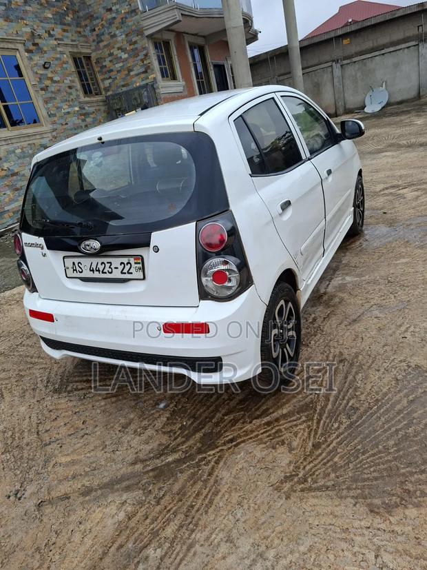 Kia Morning 2011 White