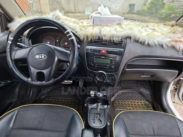 Kia Morning 2011 White