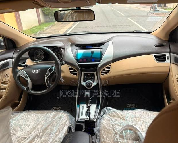 Hyundai Elantra 2013