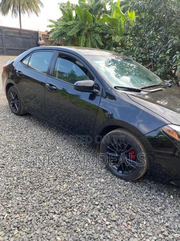 Toyota Corolla 2017 Black