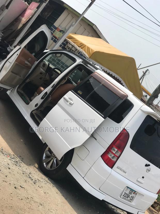 Nissan Serena 2004 White