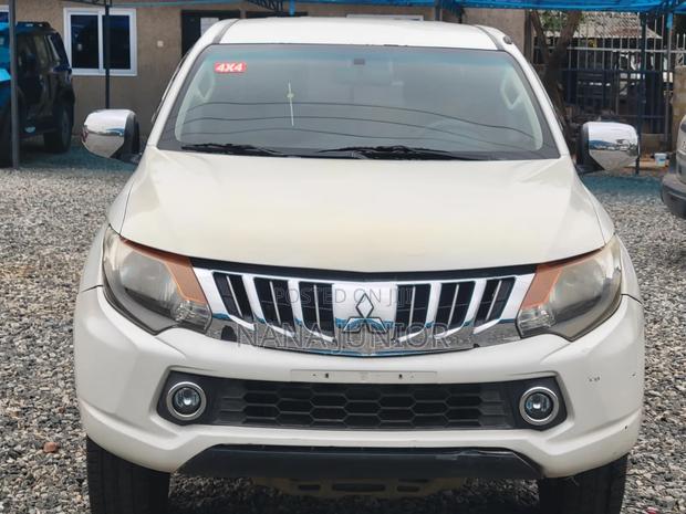 Mitsubishi L200 2018 White