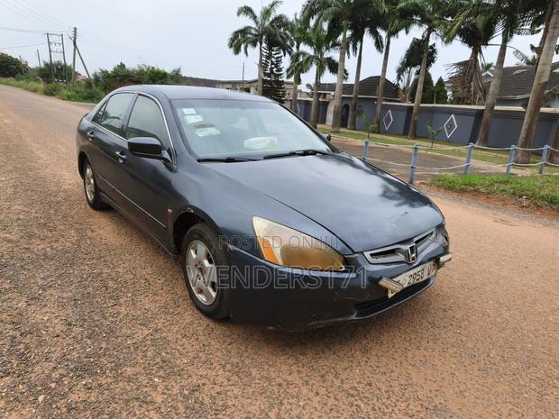 Honda Accord 2004 Gray