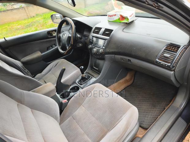 Honda Accord 2004 Gray