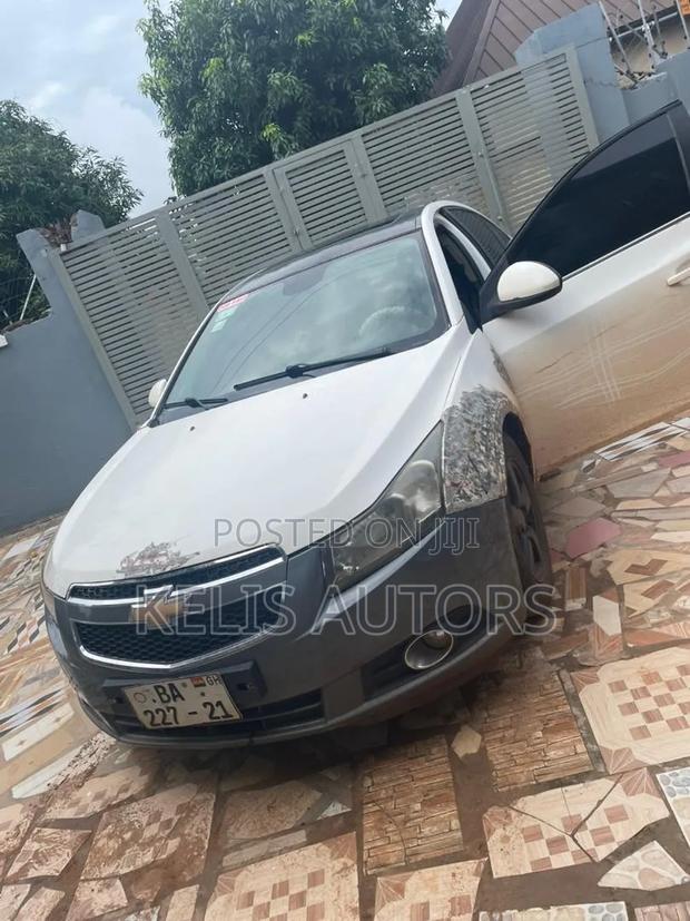 Chevrolet Cruze LTZ 2011 White
