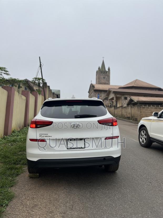 Hyundai Tucson SE FWD 2019 White