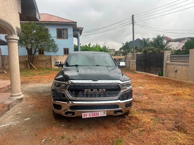 Dodge RAM 1500 5.7 Petrol AWD 2021 Black