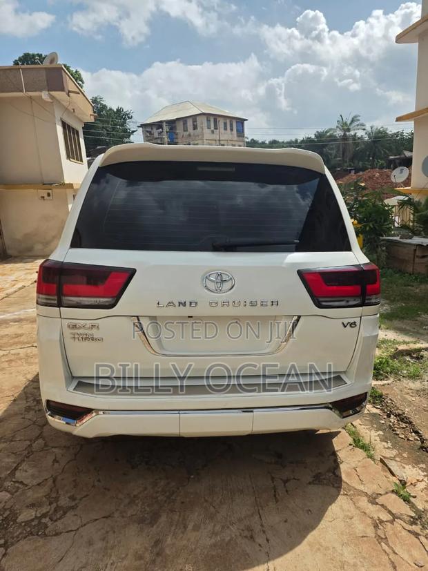 Toyota Land Cruiser 2018 White