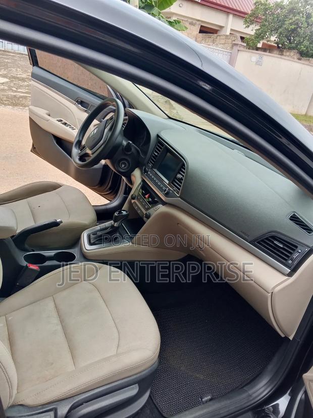 Hyundai Elantra 2017 Black