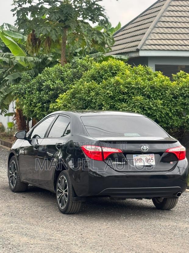 Toyota Corolla 2014 Black