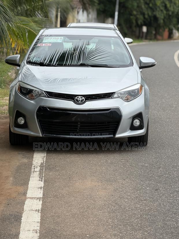 Toyota Corolla S 4dr Sedan (1.8L 4cyl CVT) 2015 Silver
