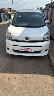 Toyota Voxy 2012 White for sale