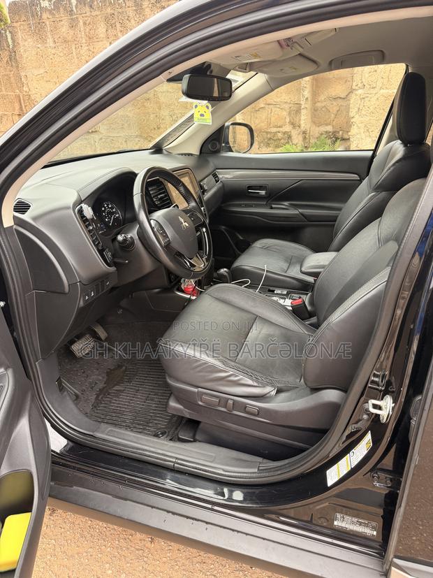 Mitsubishi Outlander SEL FWD 2020 Black