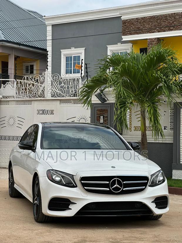 Mercedes-Benz E300 2019 White