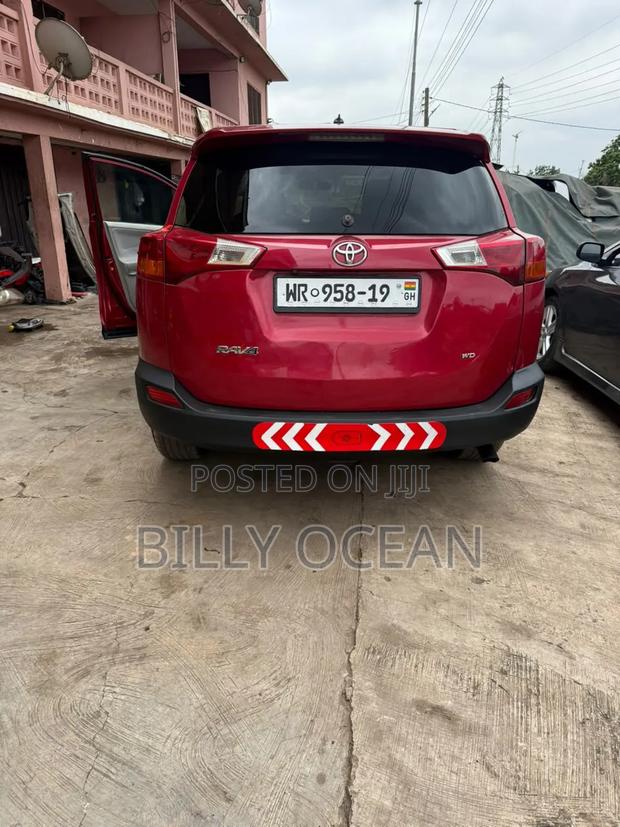 Toyota RAV4 2015 Red