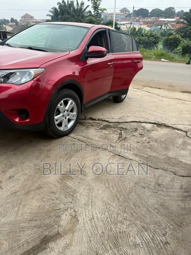 Toyota RAV4 2015 Red