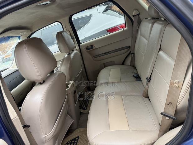 Ford Escape 2010 Blue