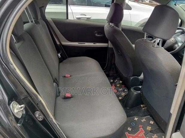 Toyota Vitz 2010 Black