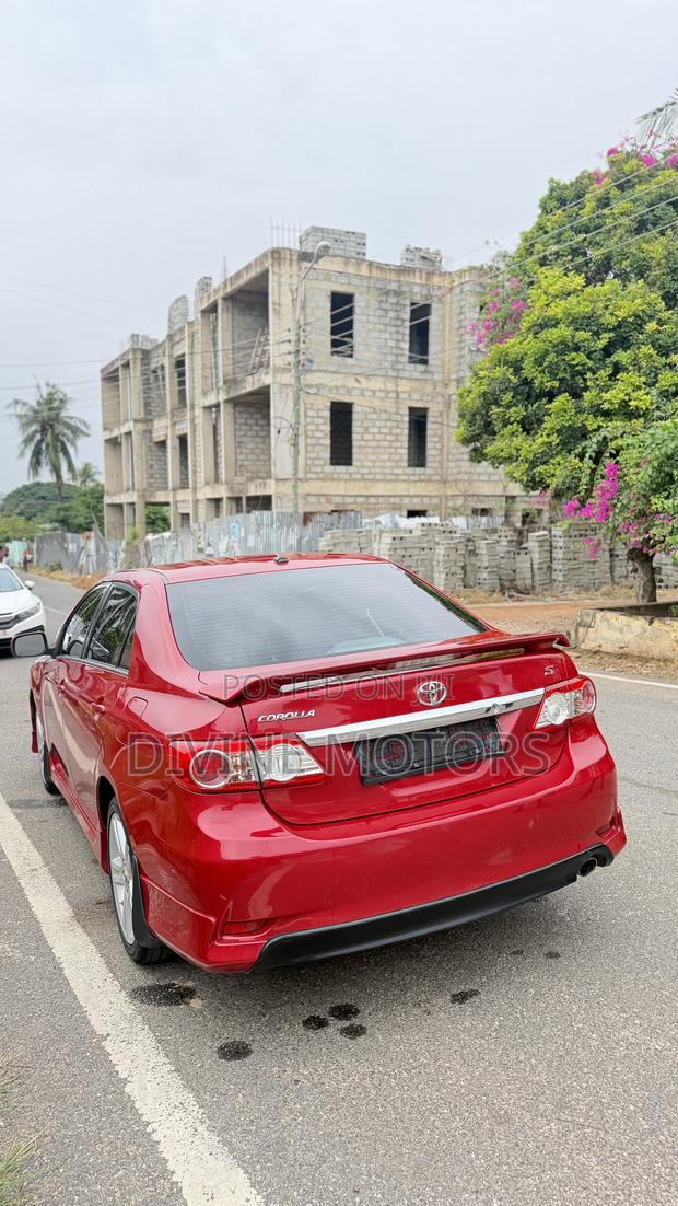 Toyota Corolla S 4dr Sedan (1.8L 4cyl 4A) 2013 Red
