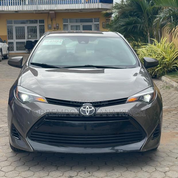 Toyota Corolla 2017 Gray