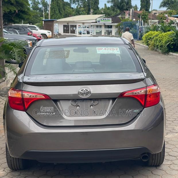 Toyota Corolla 2017 Gray