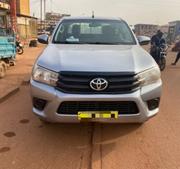 Toyota Hilux 2018 Gray for sale