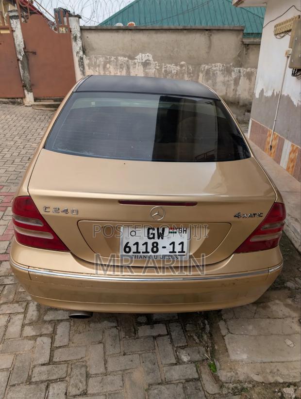 Mercedes-Benz C240 2003 Gold