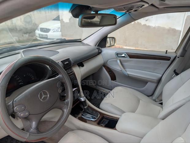 Mercedes-Benz C240 2003 Gold
