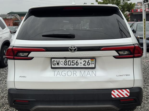 Toyota Highlander 2023 White