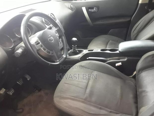 Nissan Qashqai 2009 Brown