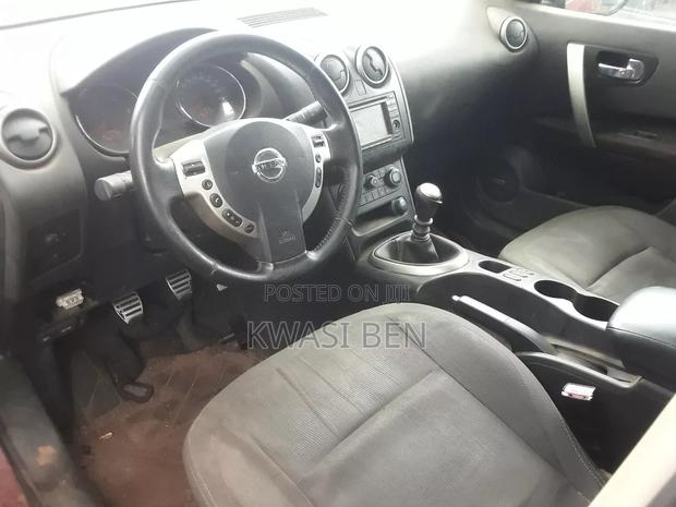 Nissan Qashqai 2009 Brown