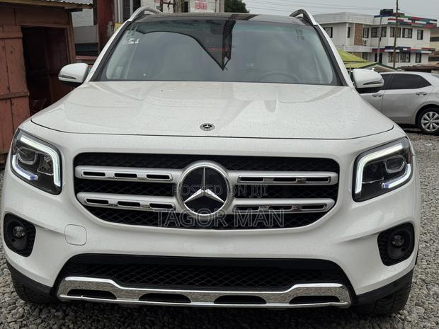 Mercedes-Benz GLB-Class 2023 White