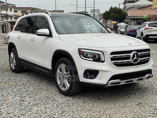 Mercedes-Benz GLB-Class 2023 White