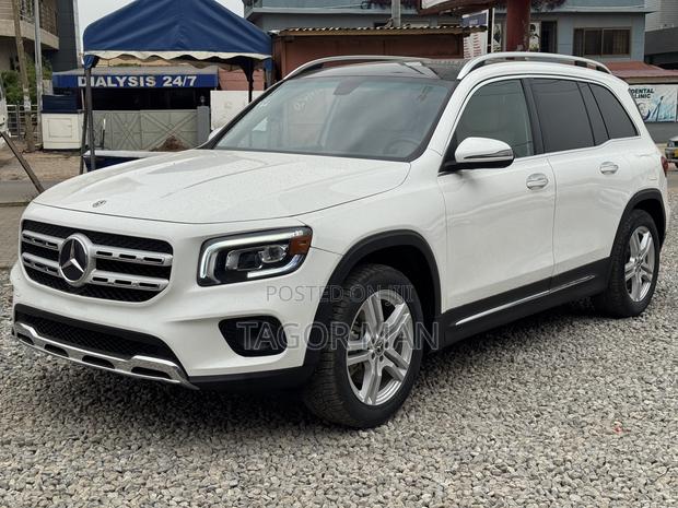 Mercedes-Benz GLB-Class 2023 White