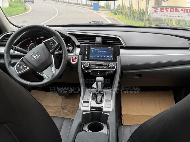 Honda Civic EX Sedan 2018 White