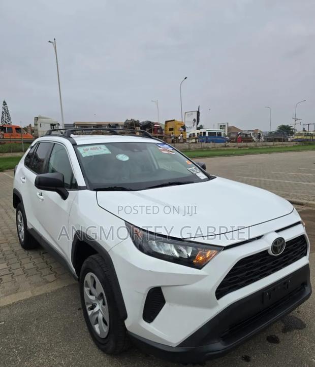 Toyota RAV4 2020 White
