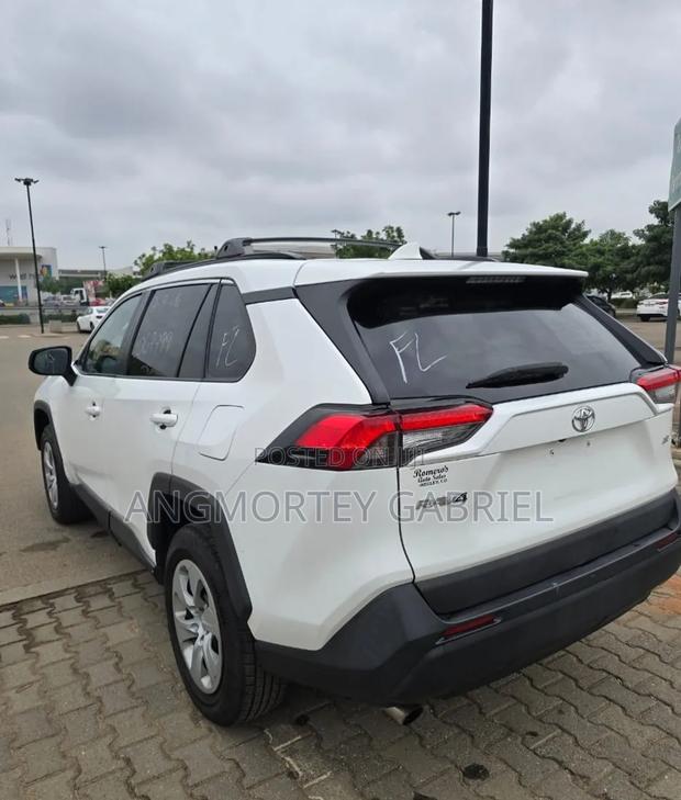 Toyota RAV4 2020 White